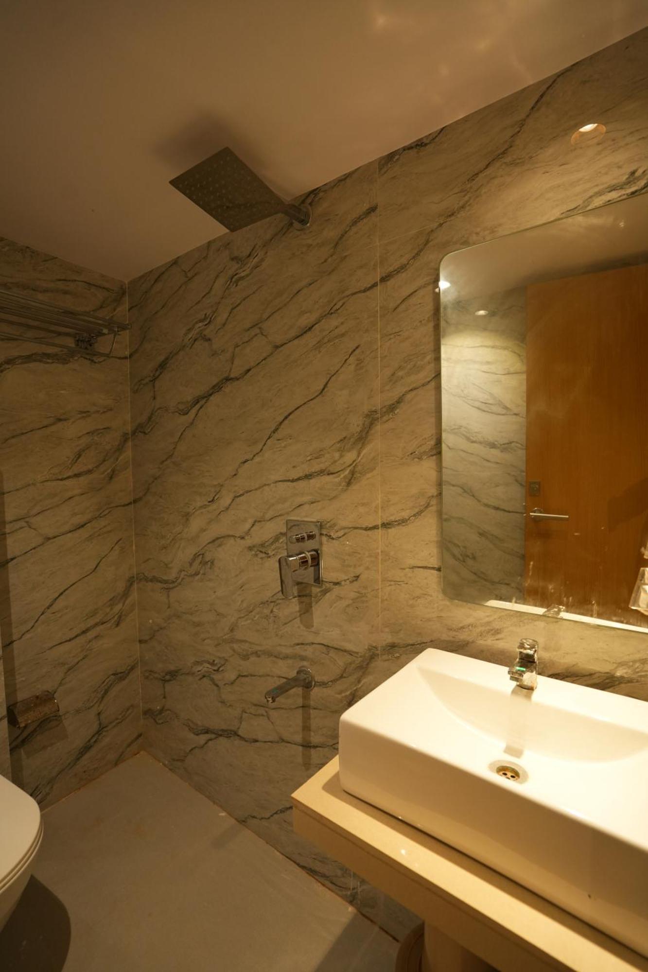 Hotel Boston Mumbai Exterior photo